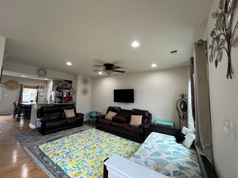 Building Photo - 11308 Sadler Walk Ln