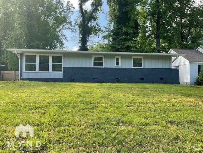 Building Photo - 3333 Sargeant Dr