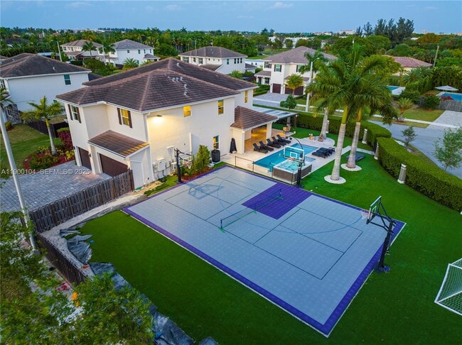 Building Photo - 11 NW 122nd Ave