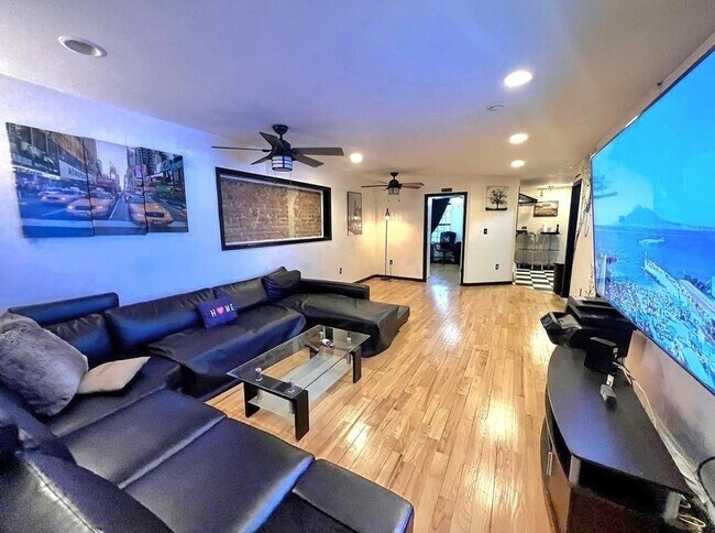 Building Photo - Spacious 2BR in Brooklyn (Bed Stuy)