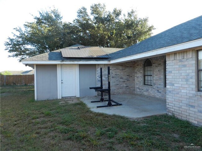 Building Photo - 17 Liz Rios Dr