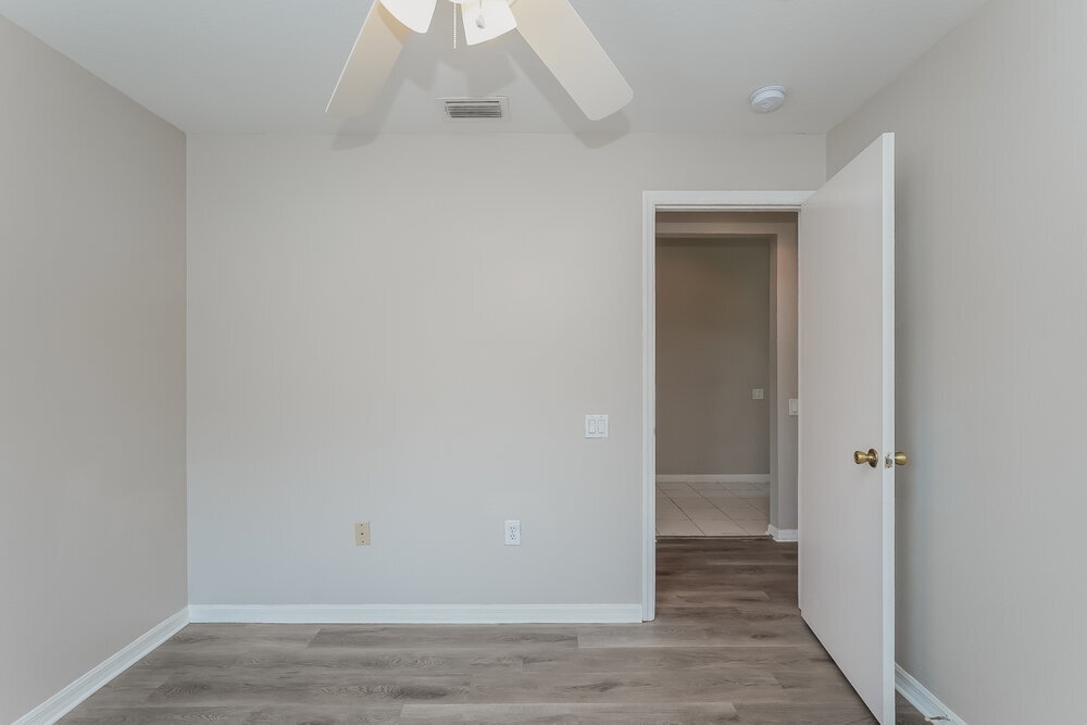 Building Photo - 926 Summer Breeze Dr