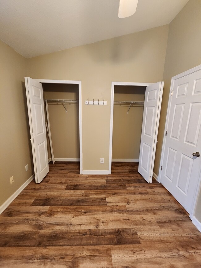 Building Photo - 6319 Sweetbay Dr