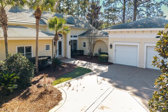 Building Photo - 2928 Pine Valley Dr