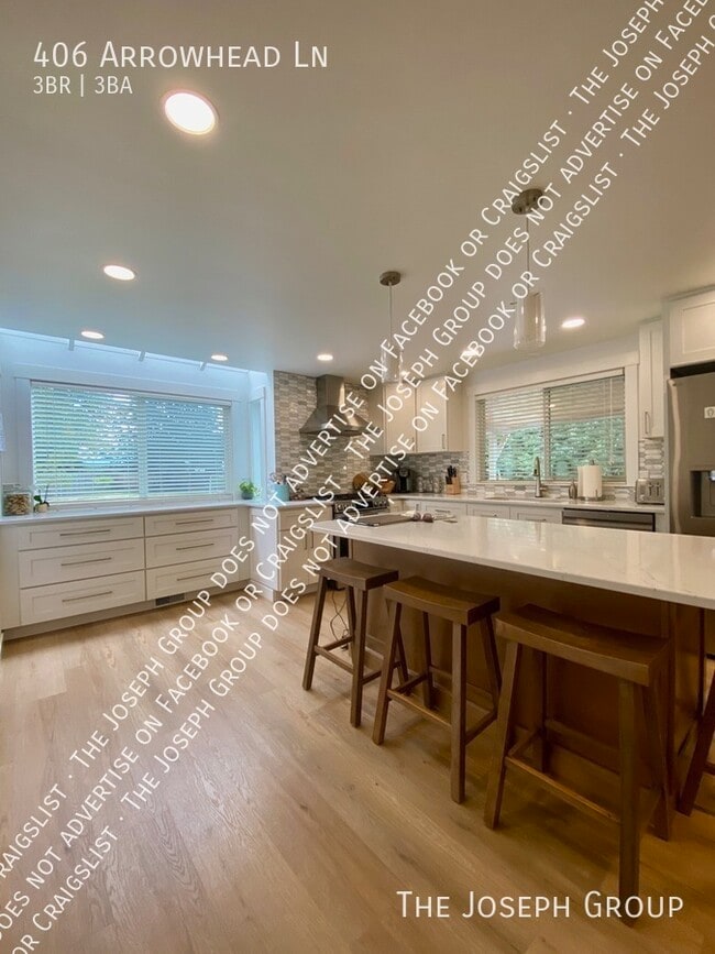 Building Photo - 406 Arrowhead Ln