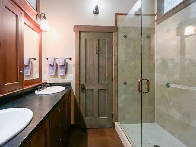 Building Photo - Enjoy Summer in Historic Breckenridge, Walk to Main Street! Bring your dog!