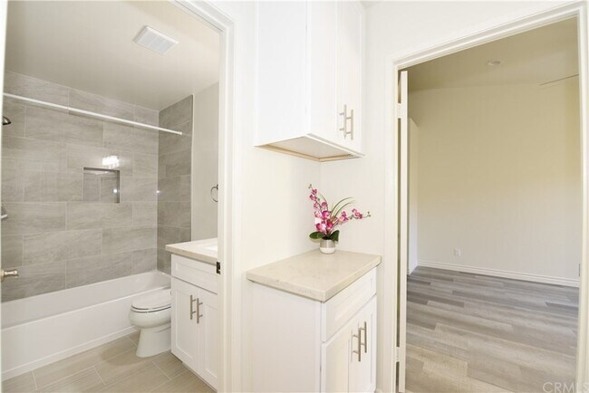 Building Photo - 50 Alicante Aisle