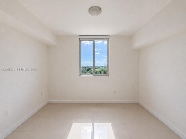 Building Photo - 7875 NW 107th Ave