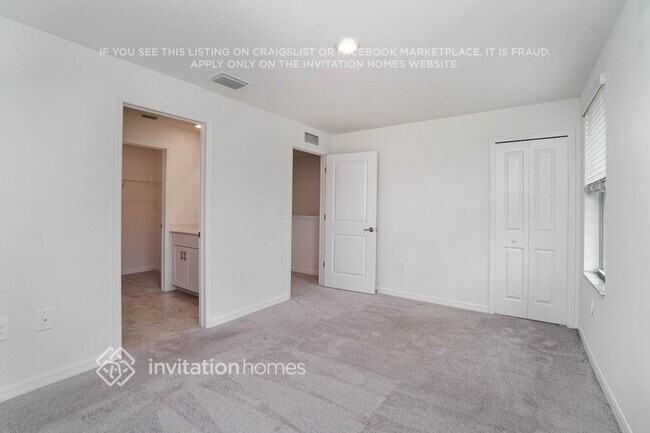 Building Photo - 7169 Greenwood Park Cir