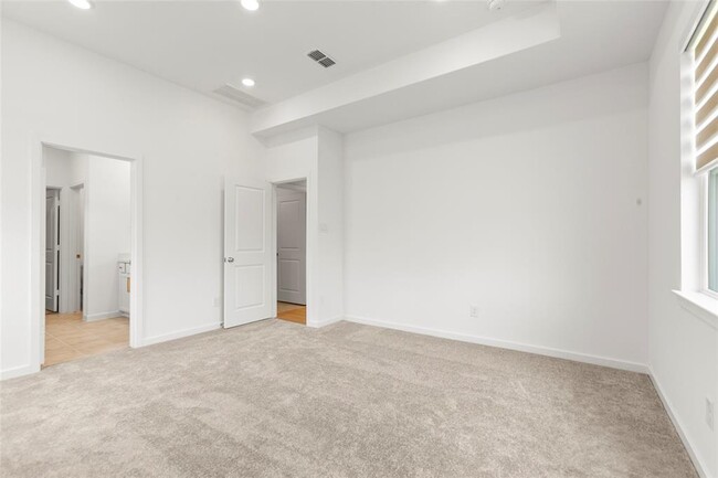 Building Photo - 22114 Paula Bluff Ln