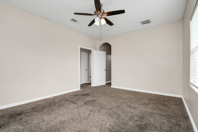 Building Photo - 8706 Beviamo St