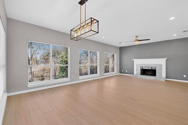 Building Photo - 325 Crooked Creek