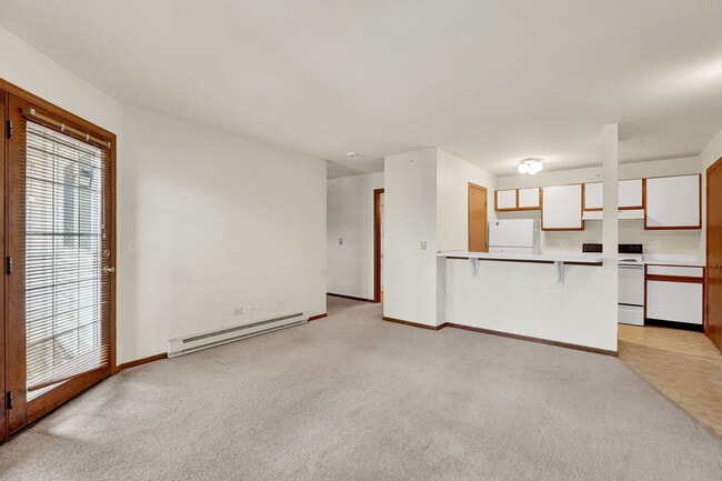 Building Photo - 330 Leah Ln