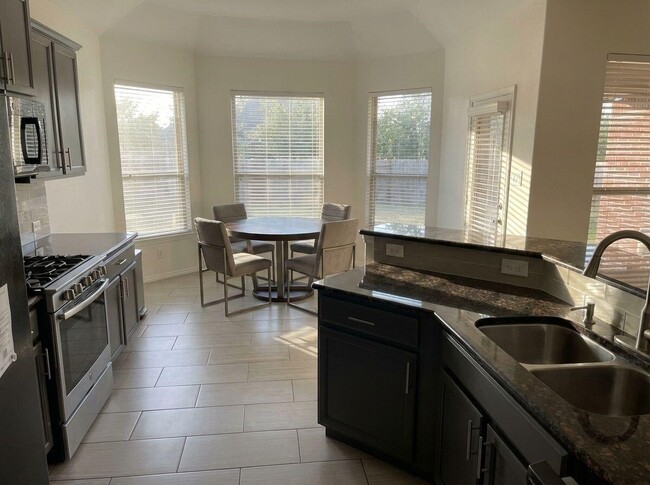 Building Photo - 129 Autumn Forest Ln