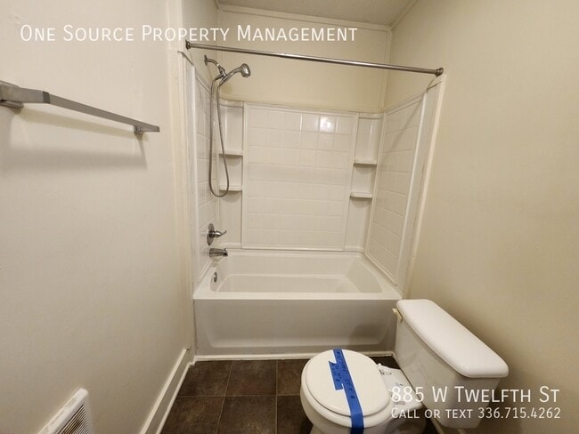 Building Photo - 885 W Twelfth St-