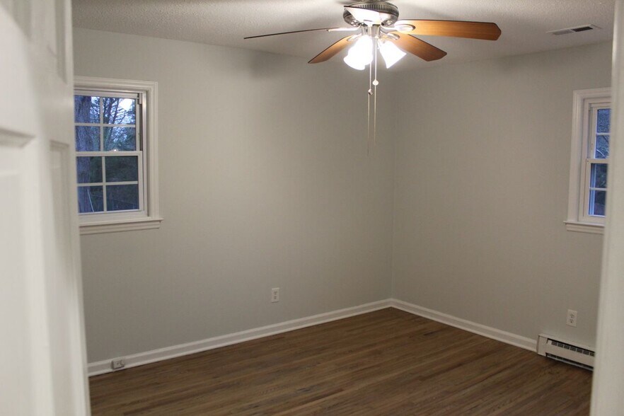 Building Photo - 3030 Studley Rd