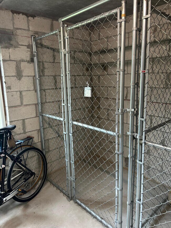 Building Photo - 5842 Crystal Shores Dr