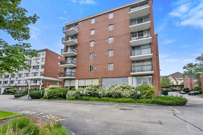 Building Photo - 20 Hammond Pond Pkwy