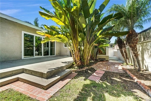 Building Photo - 2420 Marwick Ave