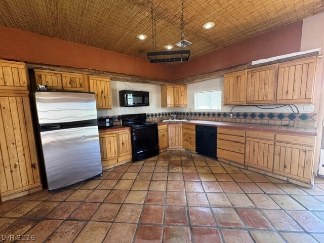 Building Photo - 5450 Humbolt Pl