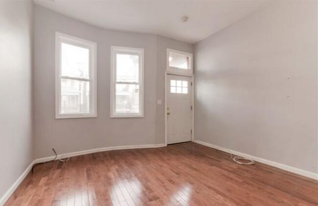 Building Photo - 62 Van Reypen St