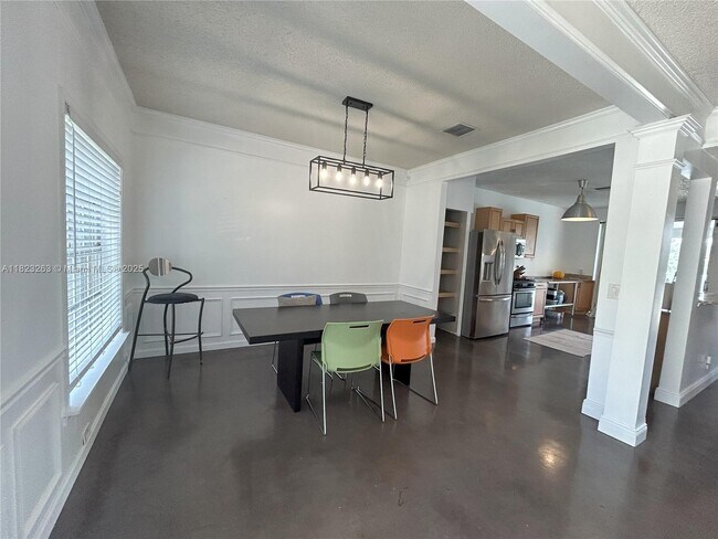 Building Photo - 5708 S Plum Bay Pkwy