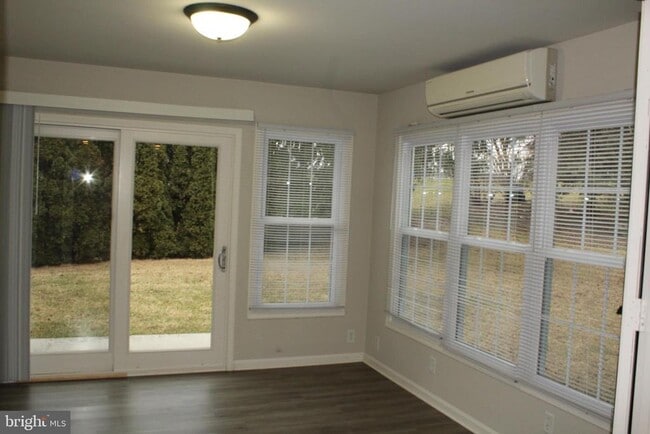 Building Photo - 2103 Foxfire Dr