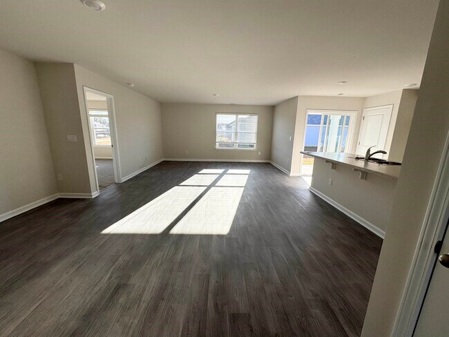 Building Photo - 141 Bud Dr