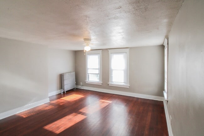 Building Photo - 109 Cary St
