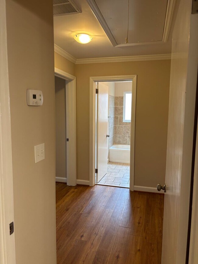 Building Photo - 4 bed, 2 bath brick home located in Asheboro