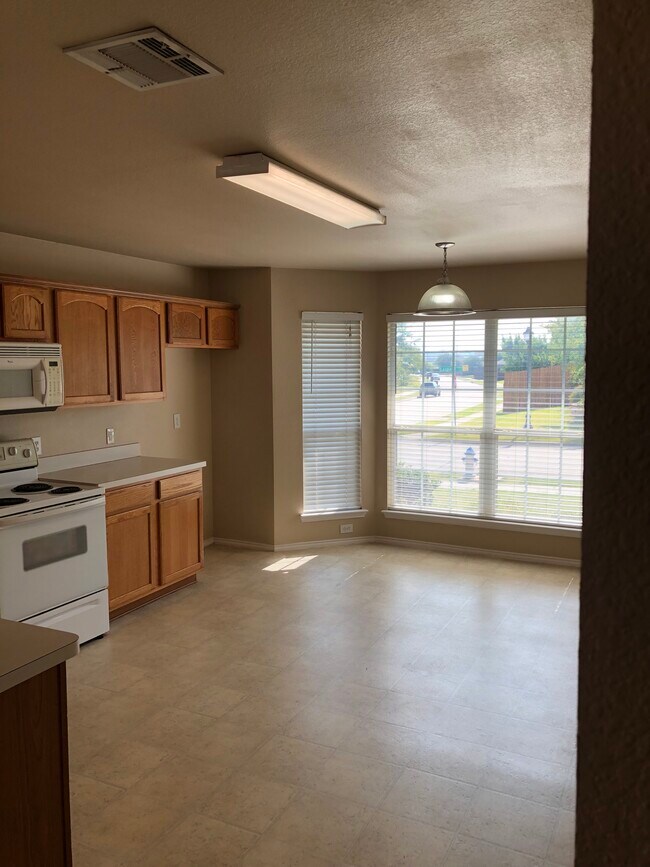 Building Photo - 9187 Gaspard Ct