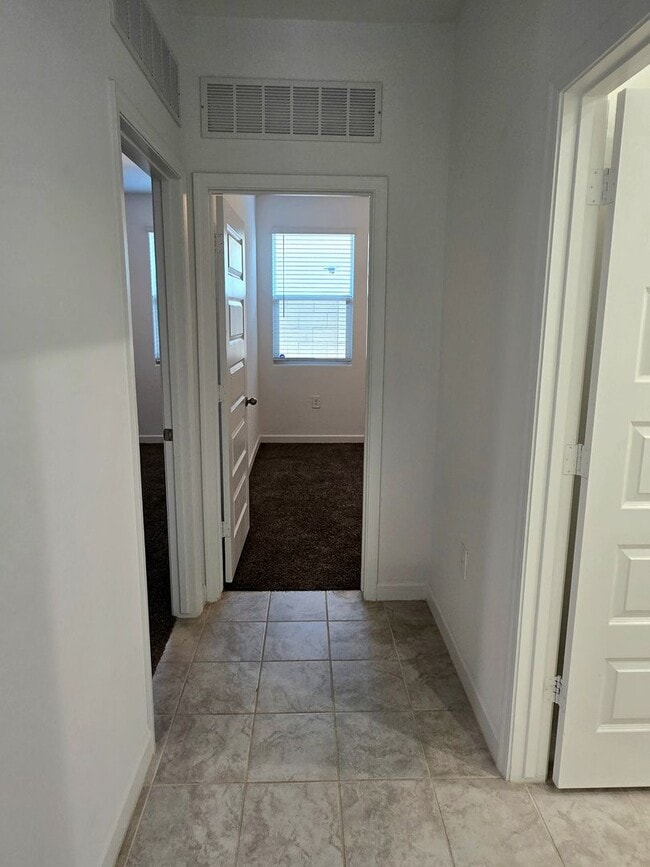 Building Photo - 3-bedroom home In Superstition Vistas, just 2 years new