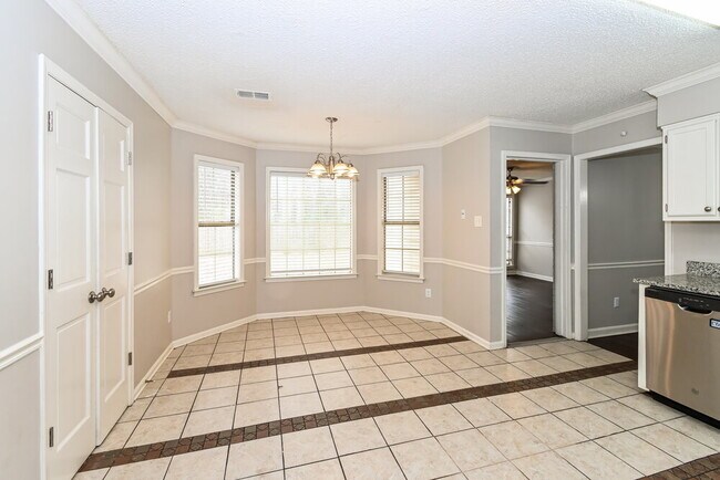 Building Photo - 7381 Peppermill Ln