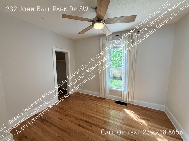 Building Photo - 232 John Ball Park Dr SW