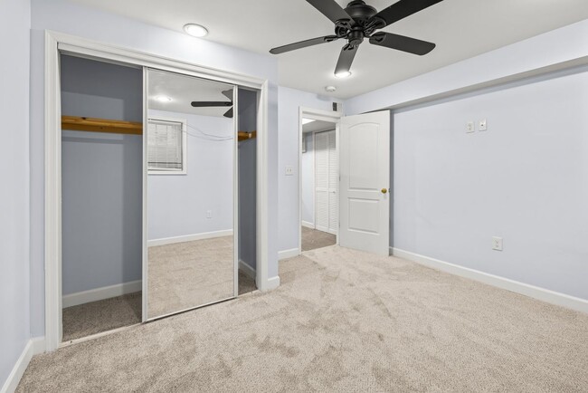 Building Photo - 7637 Seans Terrace