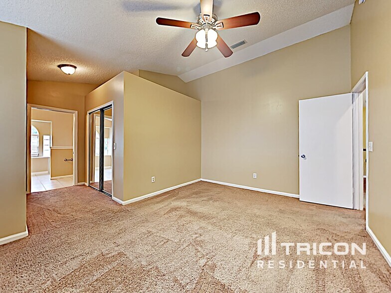 Building Photo - 115 Naugatuck Dr