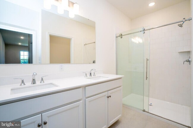 Building Photo - 3403 Jordan Dr