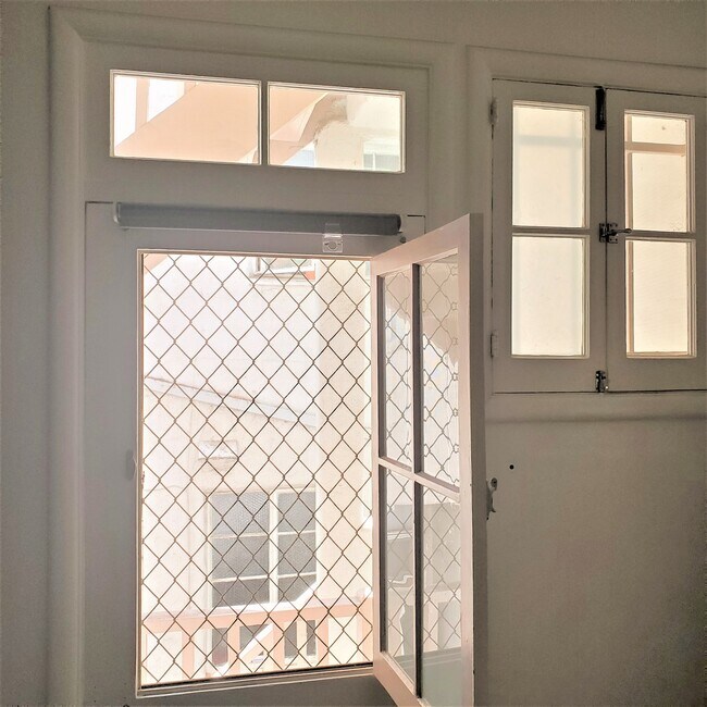 kitchen door details - 1235 N Sweetzer Ave