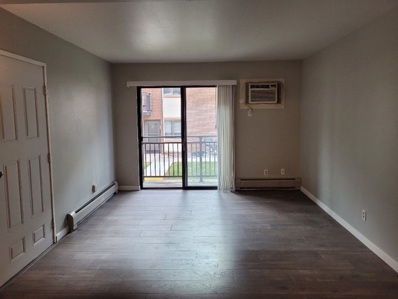 Building Photo - 5995 W Hampden Ave