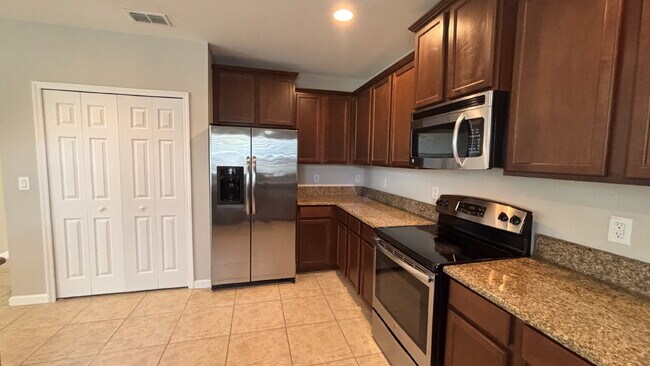 Building Photo - 1309 Corbett Ln