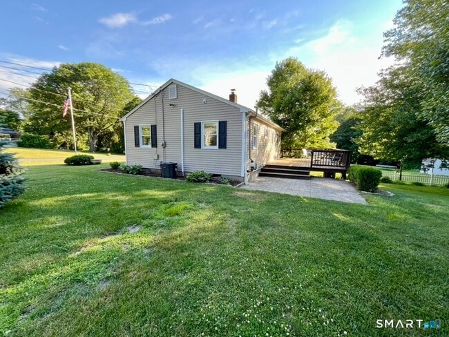 Building Photo - 28 Brookfield Meadows