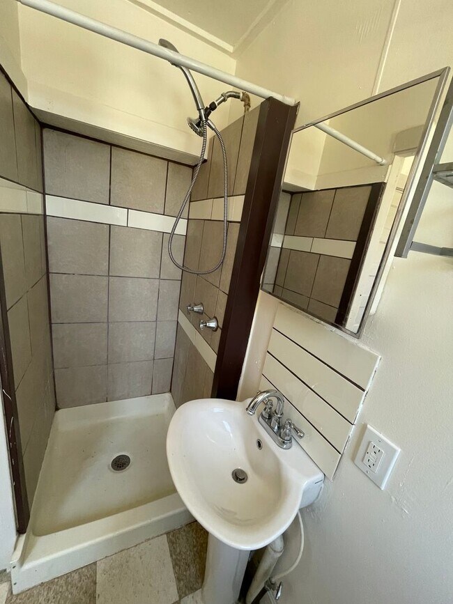 Building Photo - Charming 1-Bedroom Plus Den in the Heart of the Lower East Side