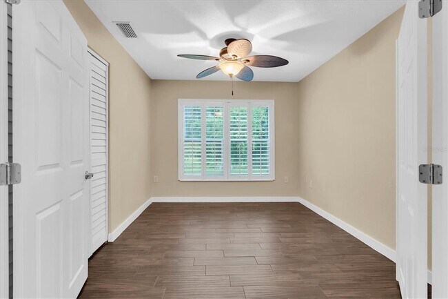 Building Photo - 3203 Charter Club Dr