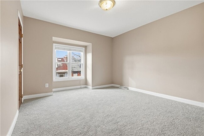 Building Photo - 1402 Sherman Ave