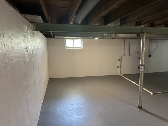 Building Photo - 10110 Tappan Dr