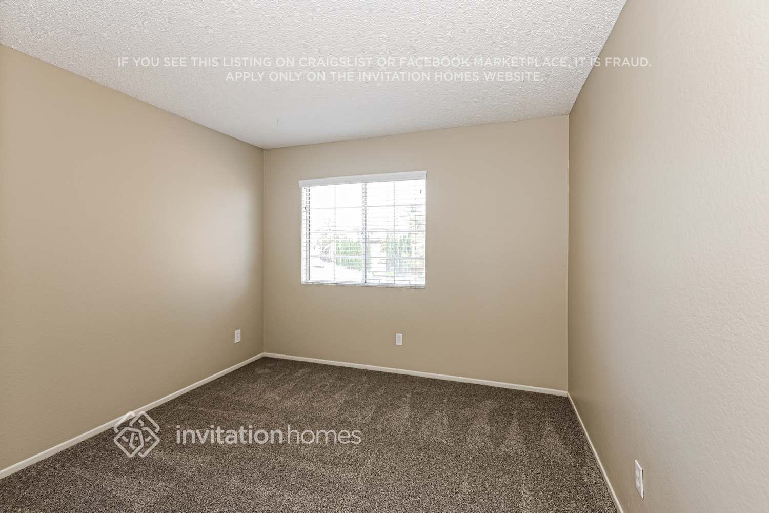 Building Photo - 2699 W Calle Vista Dr