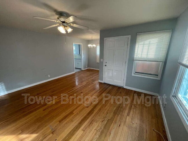 Building Photo - 2871 32nd Ave