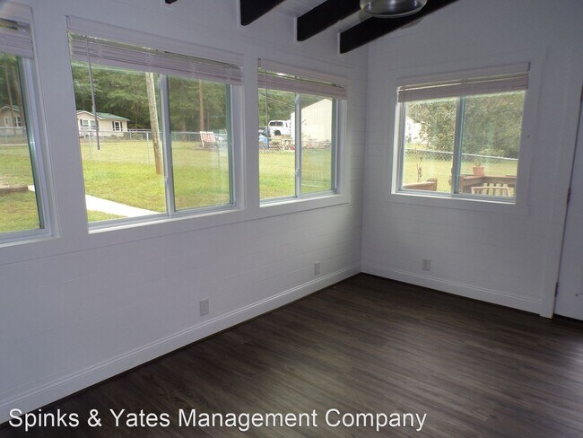 Building Photo - 4 br, 2 bath House - 51 Cedar Circle