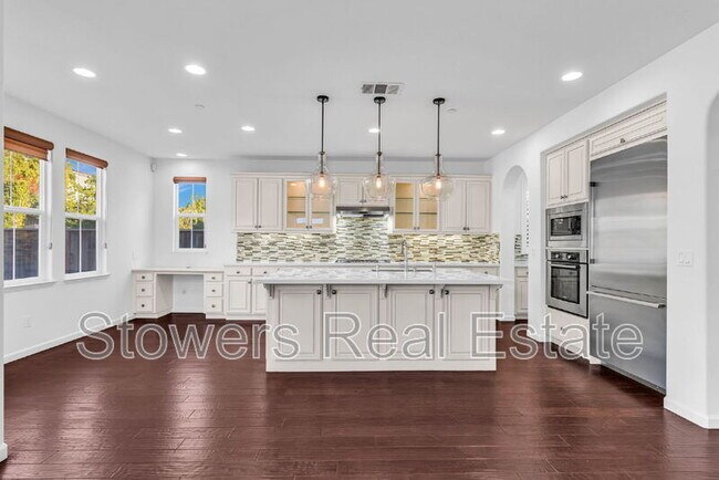 Building Photo - 3223 Carpenter Way