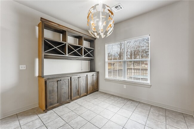 Building Photo - 4303 W Olive St